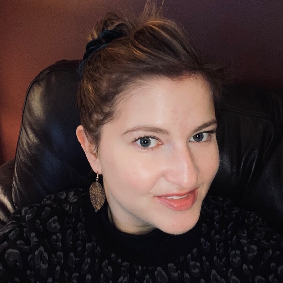 Meet your Posher, Jessica - Picture 1 of 1